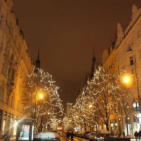 Abbot's * Praag